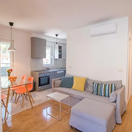 Ferienwohnung Mary Omiš Exterior foto